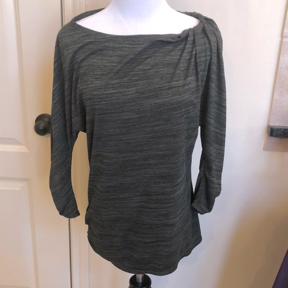 NWOT Max Studio Hunter green top